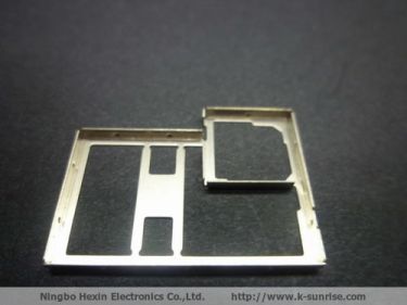 RF shielding fence for pcb board